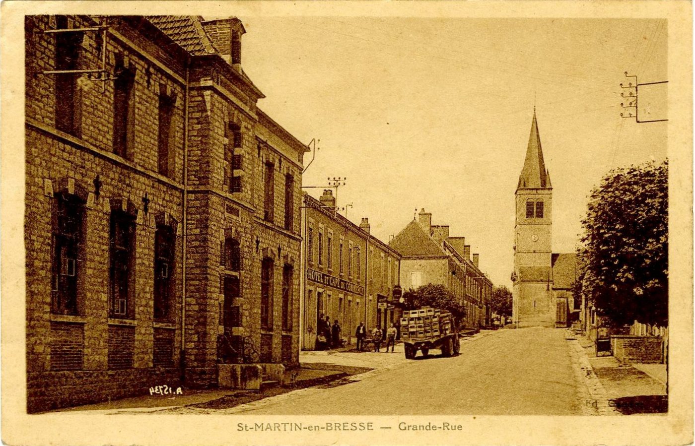 Saint-Martin-en-Bresse. Grande Rue.