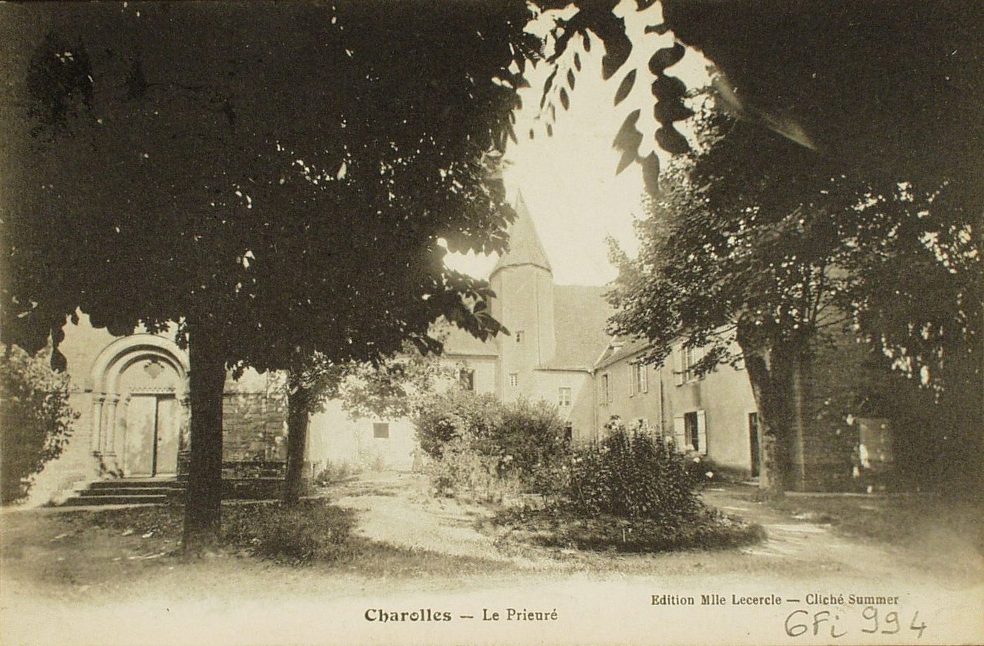 Charolles. Le prieuré.
