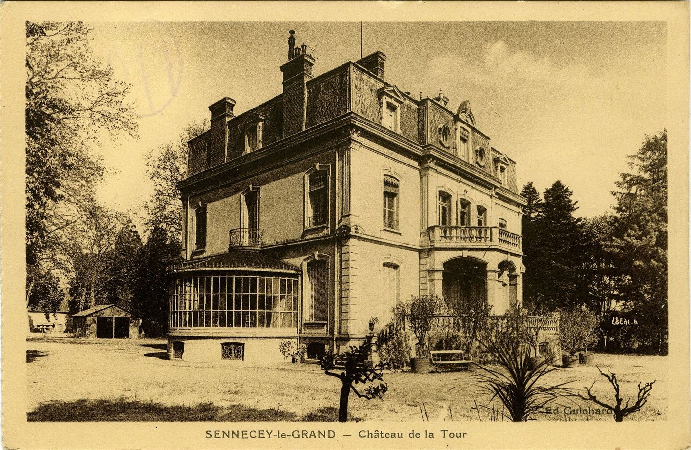 Sennecey-le-Grand. Château de la Tour.
