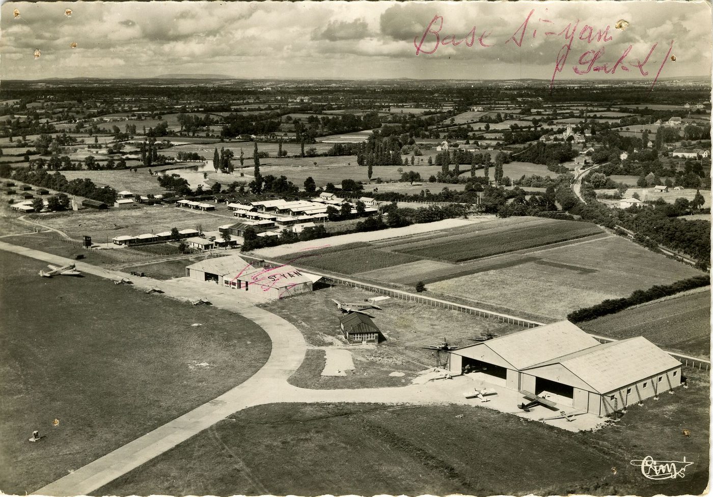 Base de Saint-Yan. Vue générale.