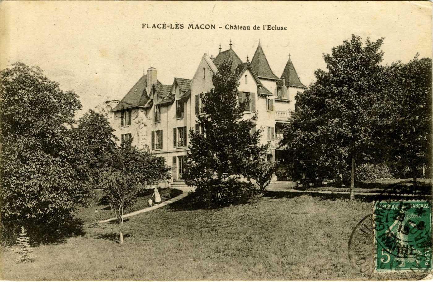 Flacé-lès-Mâcon. Château de l'écluse.