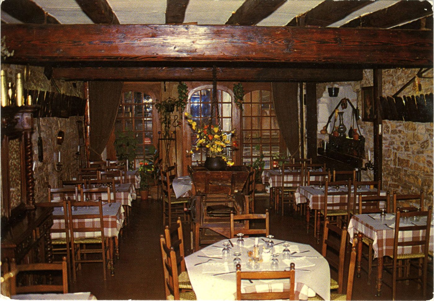 Grille de la gaité, 19 rue du Docteur Privey, 71700 Tournus.