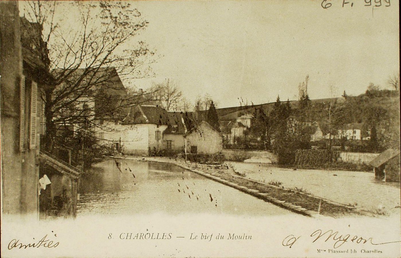 Charolles. Le bief du moulin.