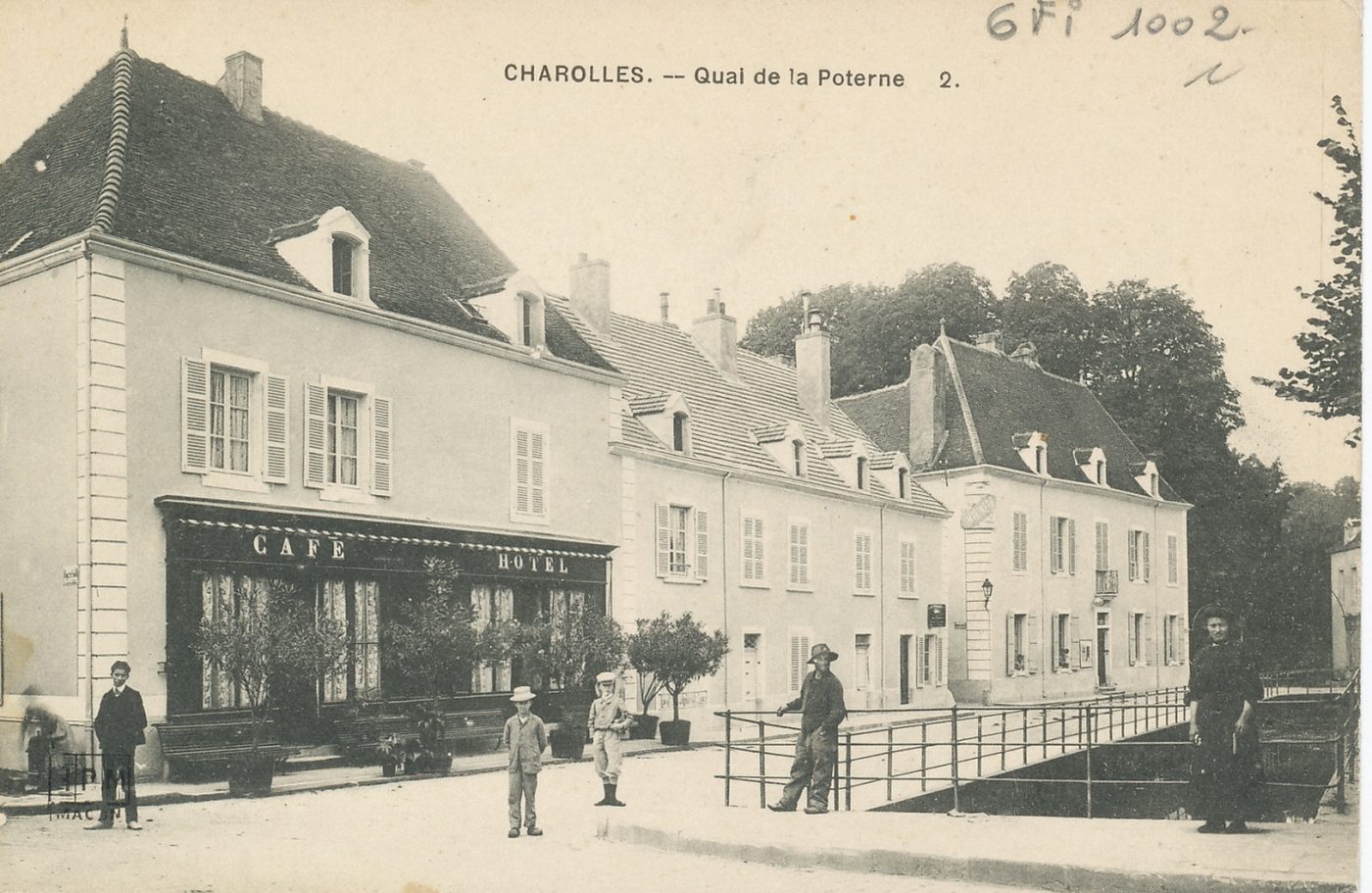 Charolles. Quai de la Poterne.