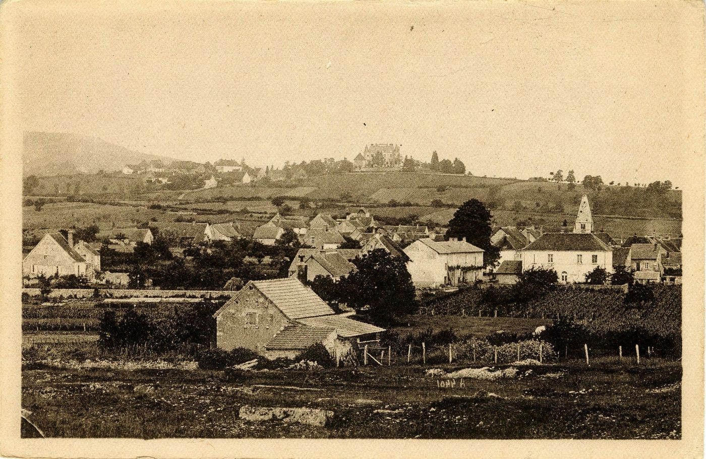 Saint-Boil. Vue générale.
