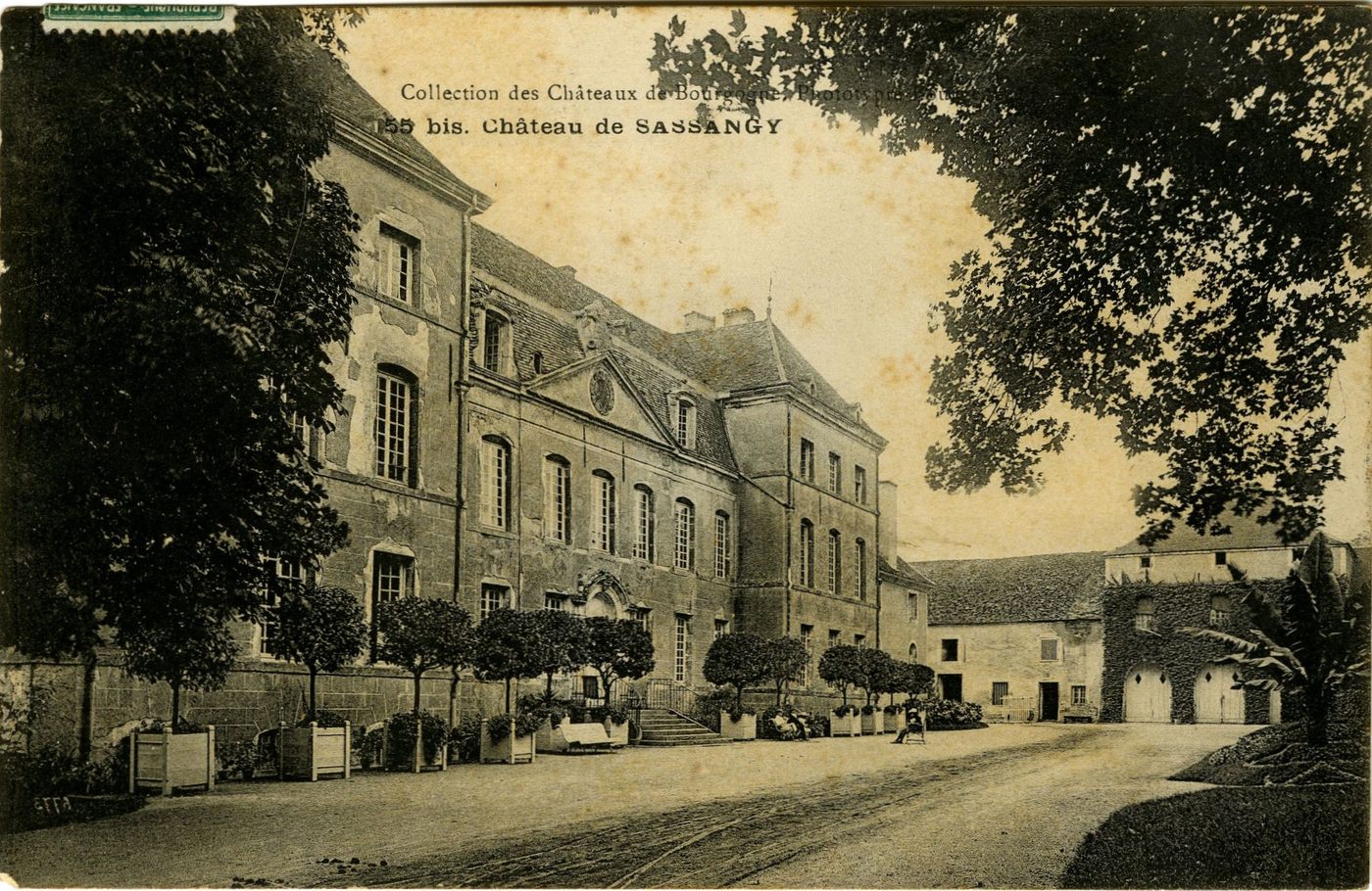 Collection des châteaux de Bourgogne. Château de Sassangy.