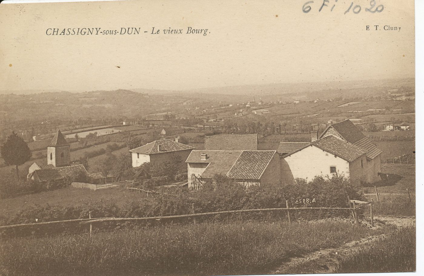 Chassigny-sous-Dun. Le vieux bourg.