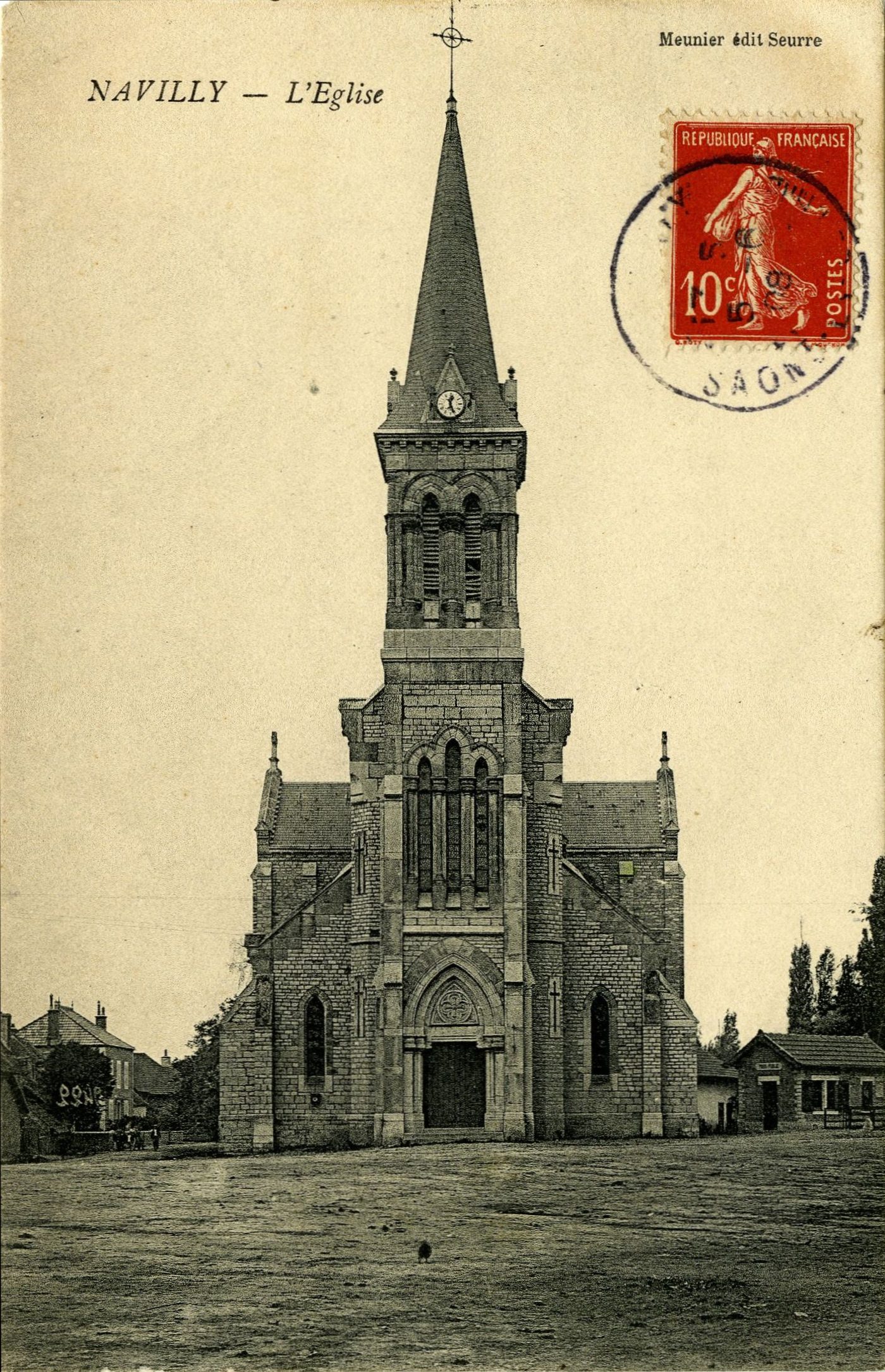 Navilly. L'église.
