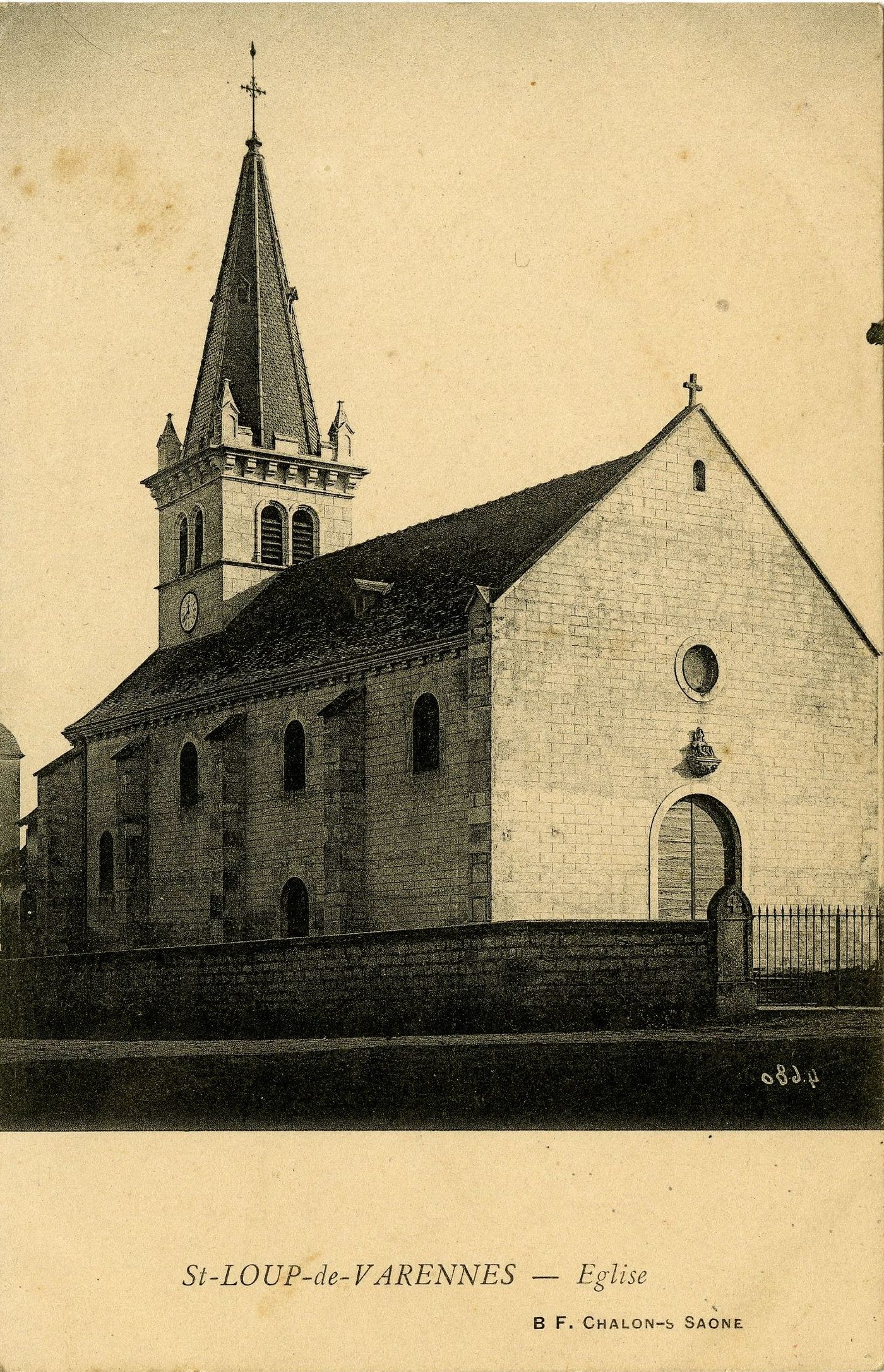 Saint-Loup-de-Varenne. Eglise.