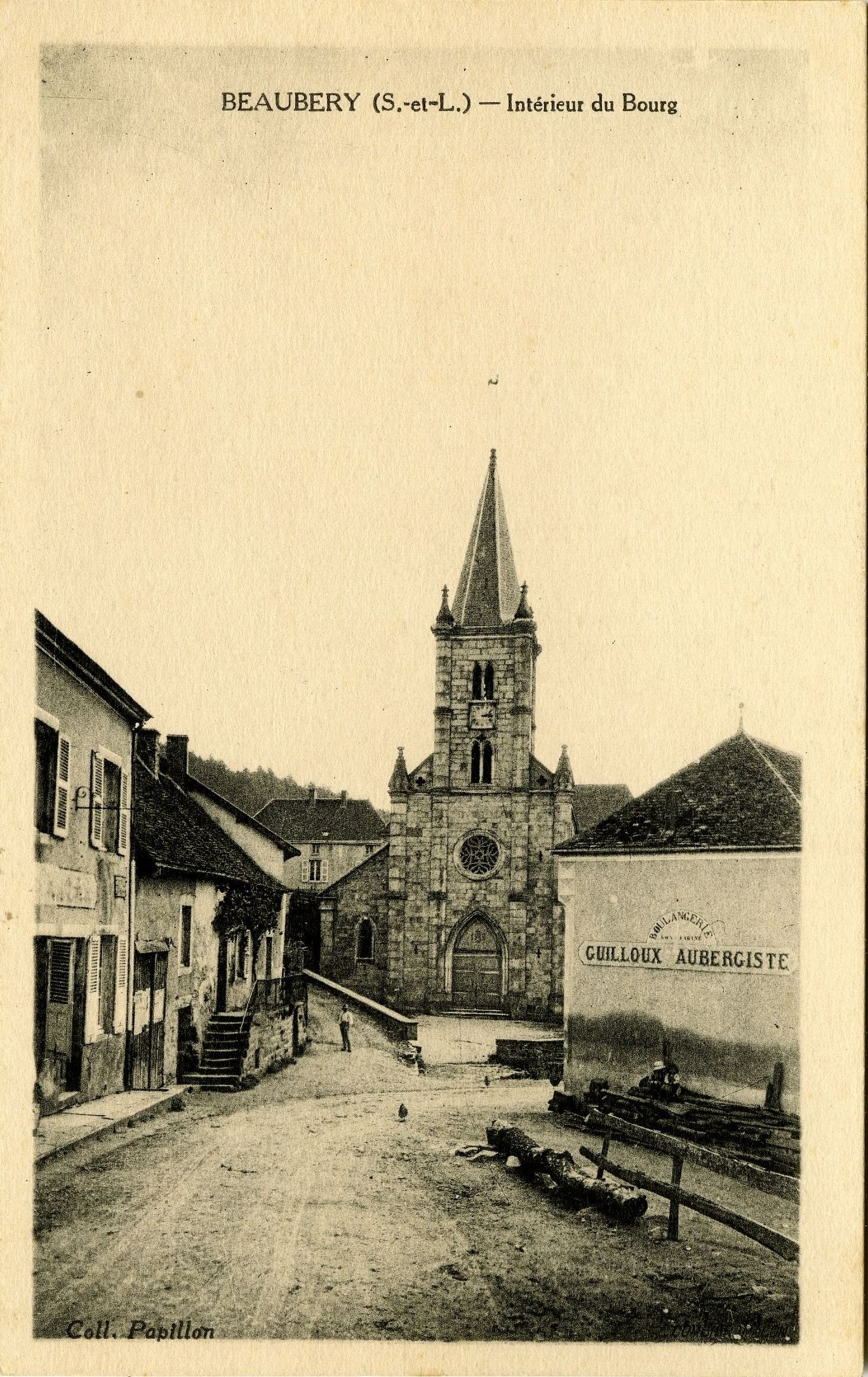 Beaubery. Intérieur du Bourg.