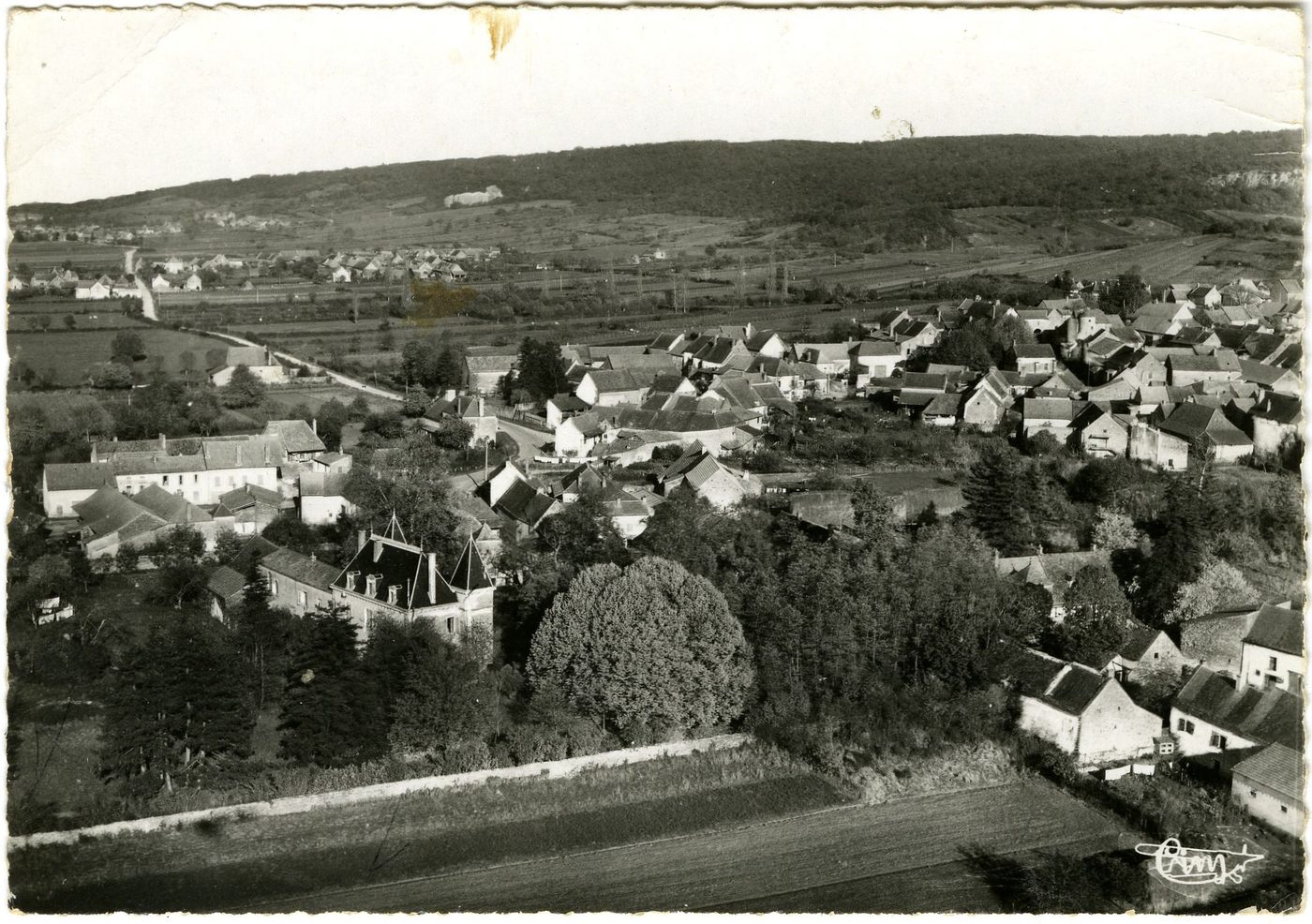 Tallant, Etrigny. Vue panoramique aérienne.