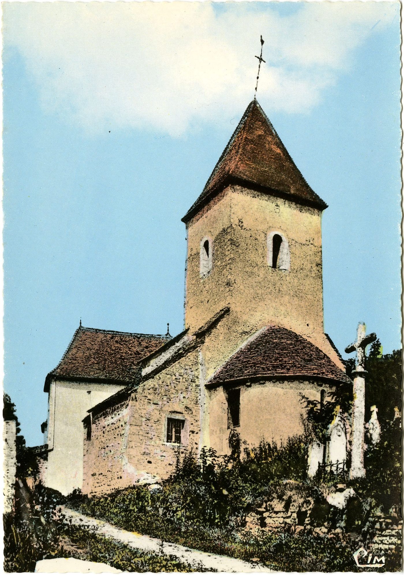 Eglise de Curtil-sous-Buffières (sous le vocable de Saint-Genès). Citée au XIe s (cart. Odilon) : remaniée à différentes époques, mais une grande partie reste romane. Cette église était du diocèse de Mâcon et de l'archiprêtré du Mont-de-France.