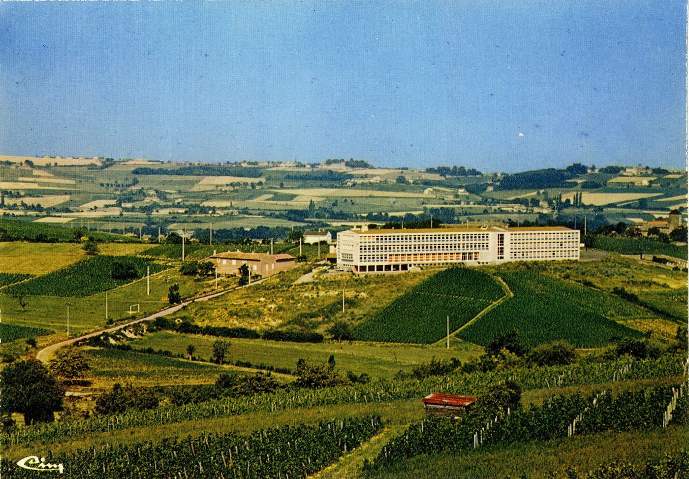Davayé. Le lycée agricole. Architecte. M. Henri Palazzi.