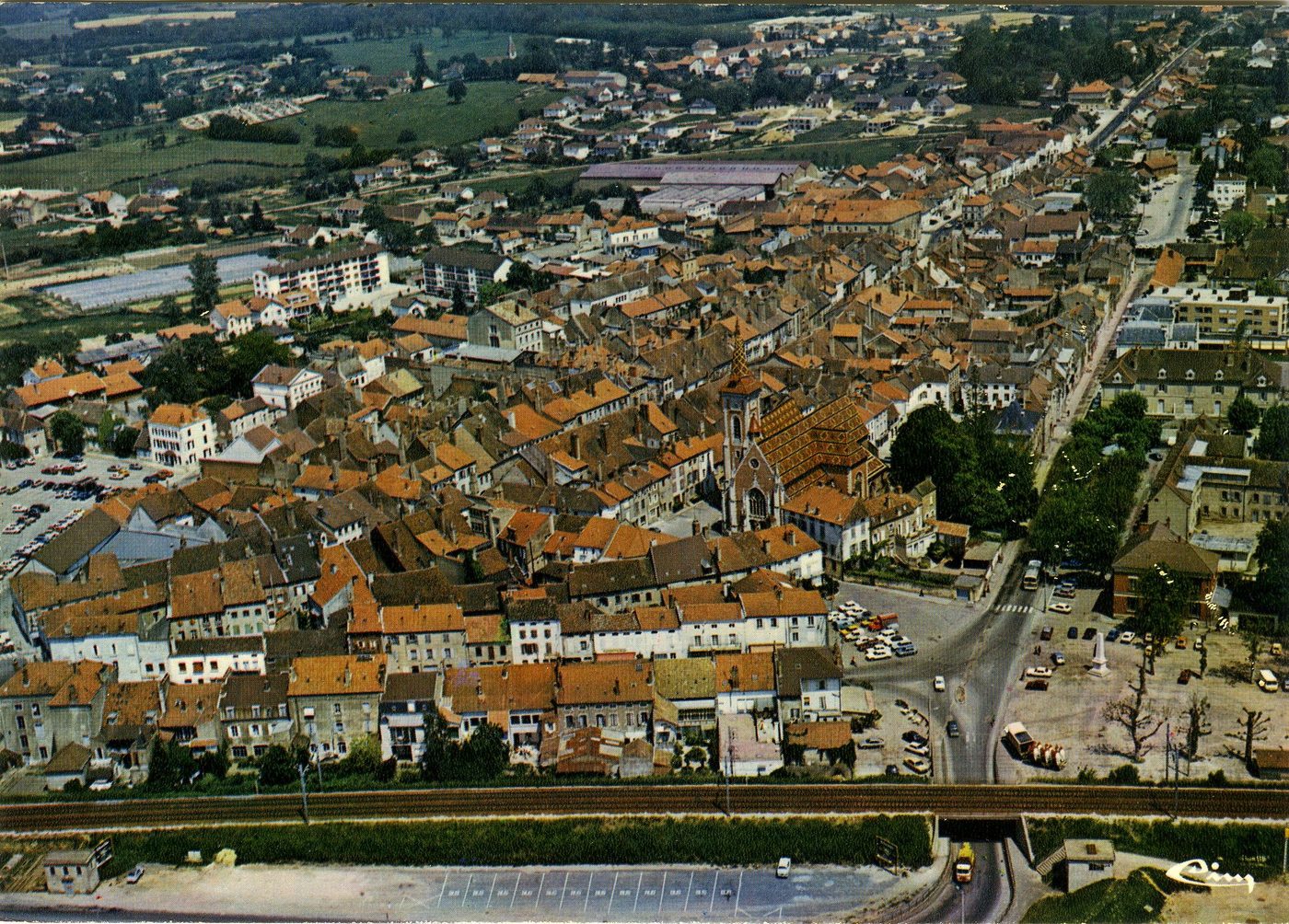 Louhans. Vue générale aérienne.