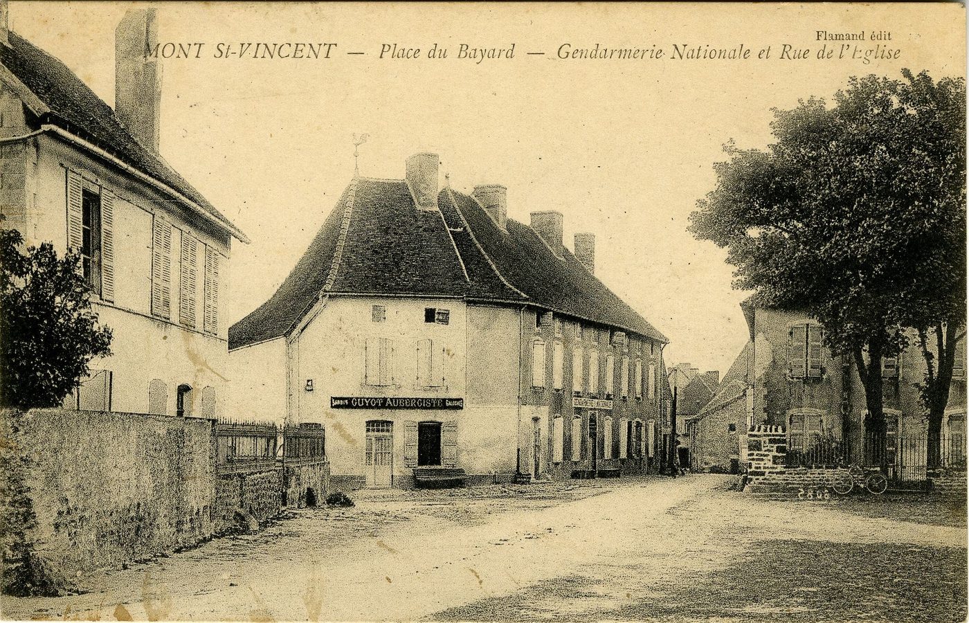 Mont-Saint-Vincent. Place du Bayard. Gendarmerie nationale et rue de l'église.