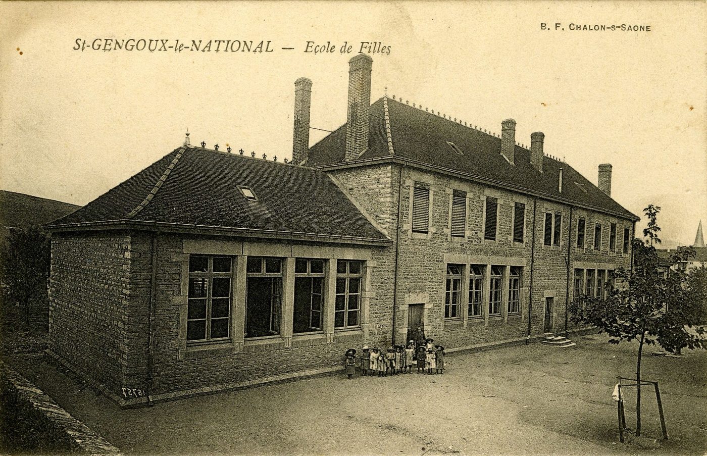 Saint-Gengoux-le-National. Ecole de filles.