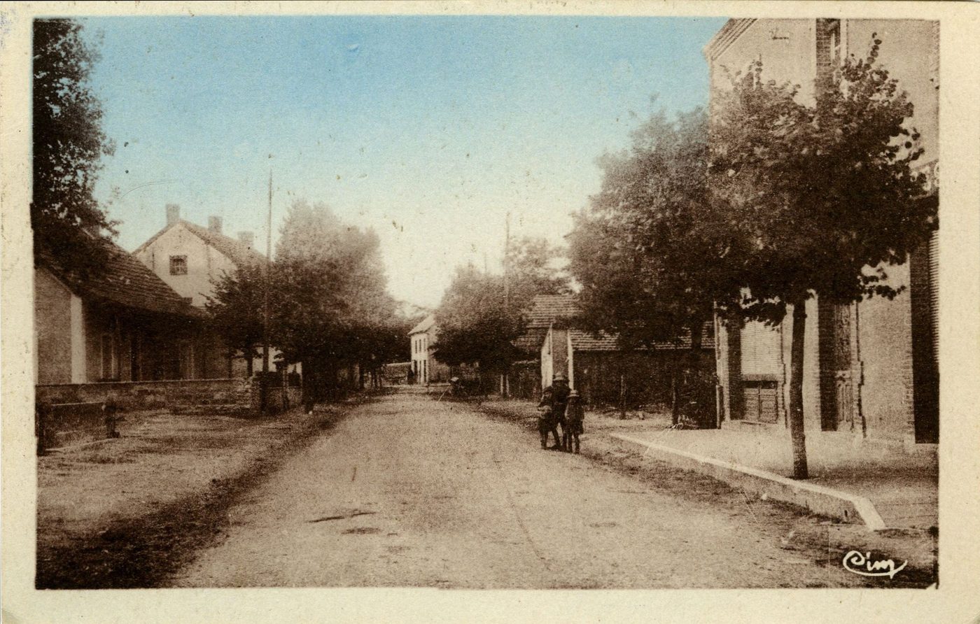 Ouroux-sur-Saône. Le bourg neuf.