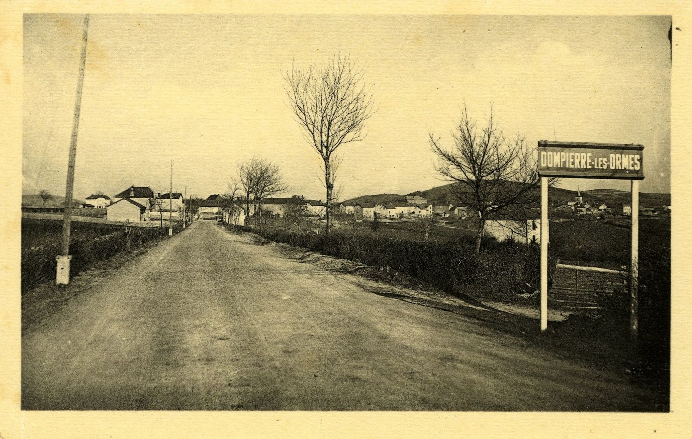 Dompierre-les-Ormes. Vue générale.
