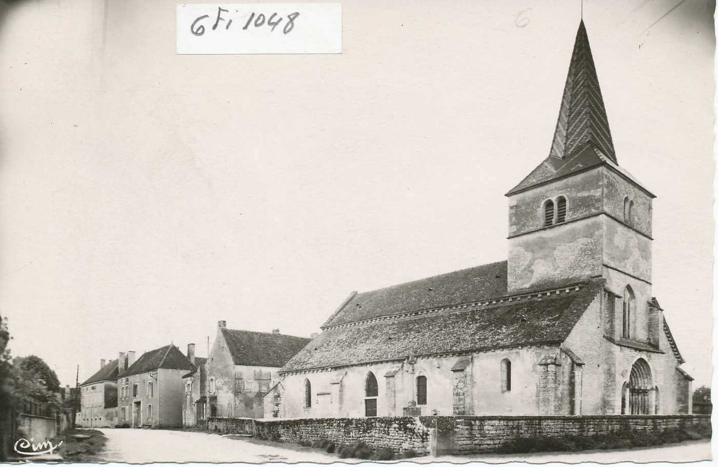 Chaudenay. L'église.