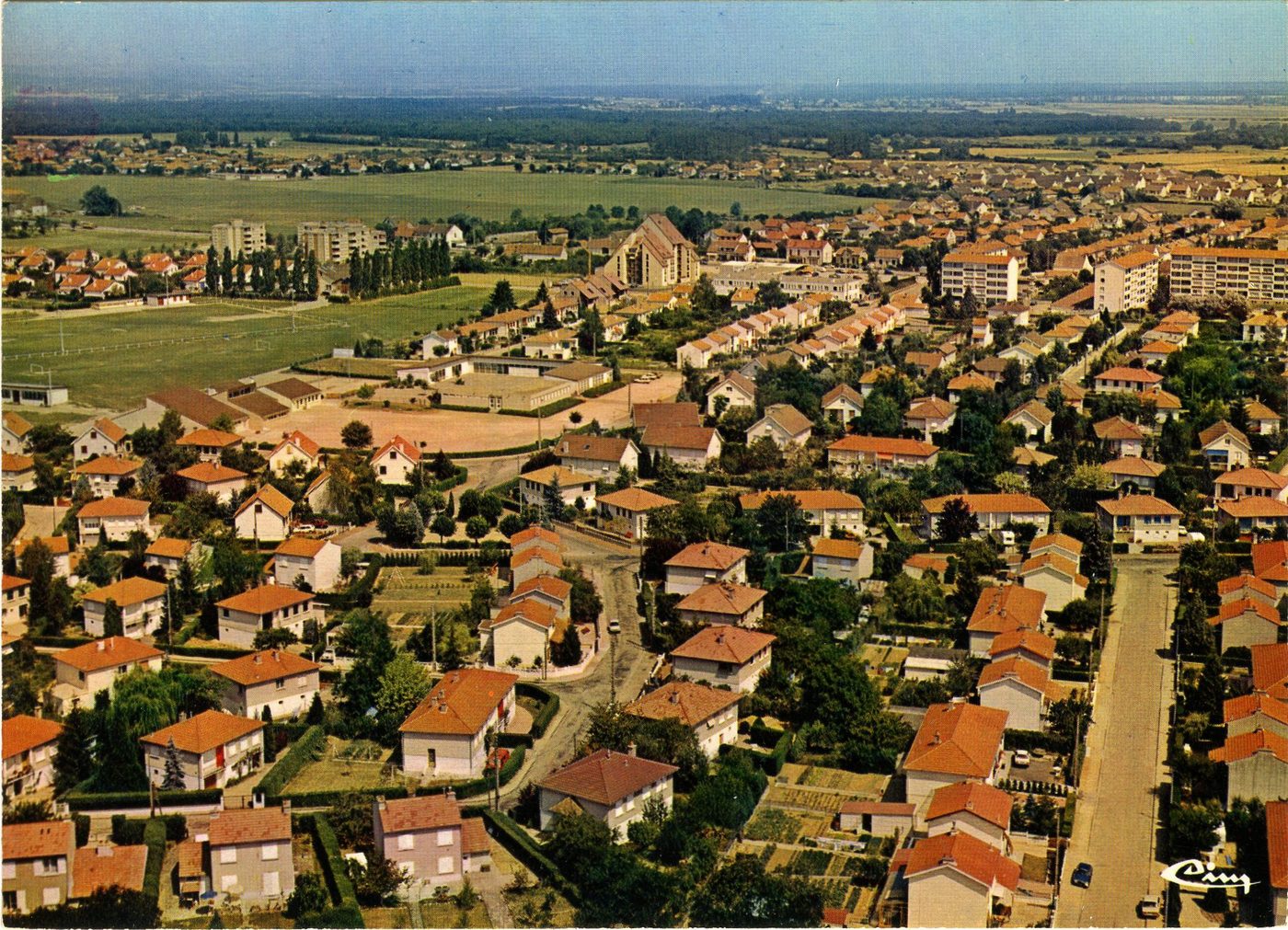 Chatenoy-le-Royal. Vue générale aérienne.