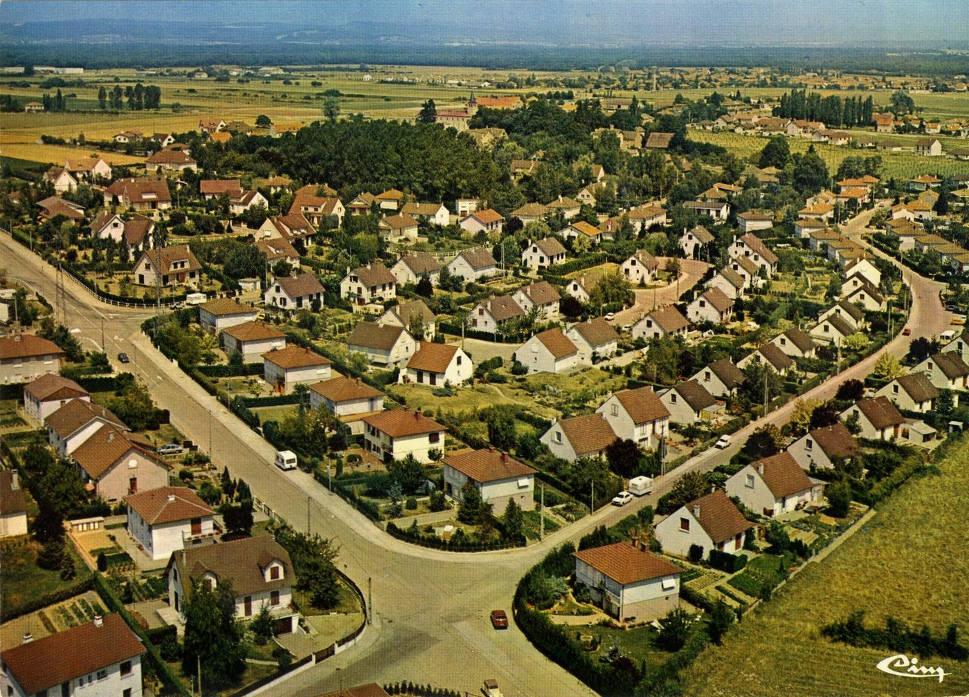 Chatenoy-le-Royal. Vue générale aérienne.