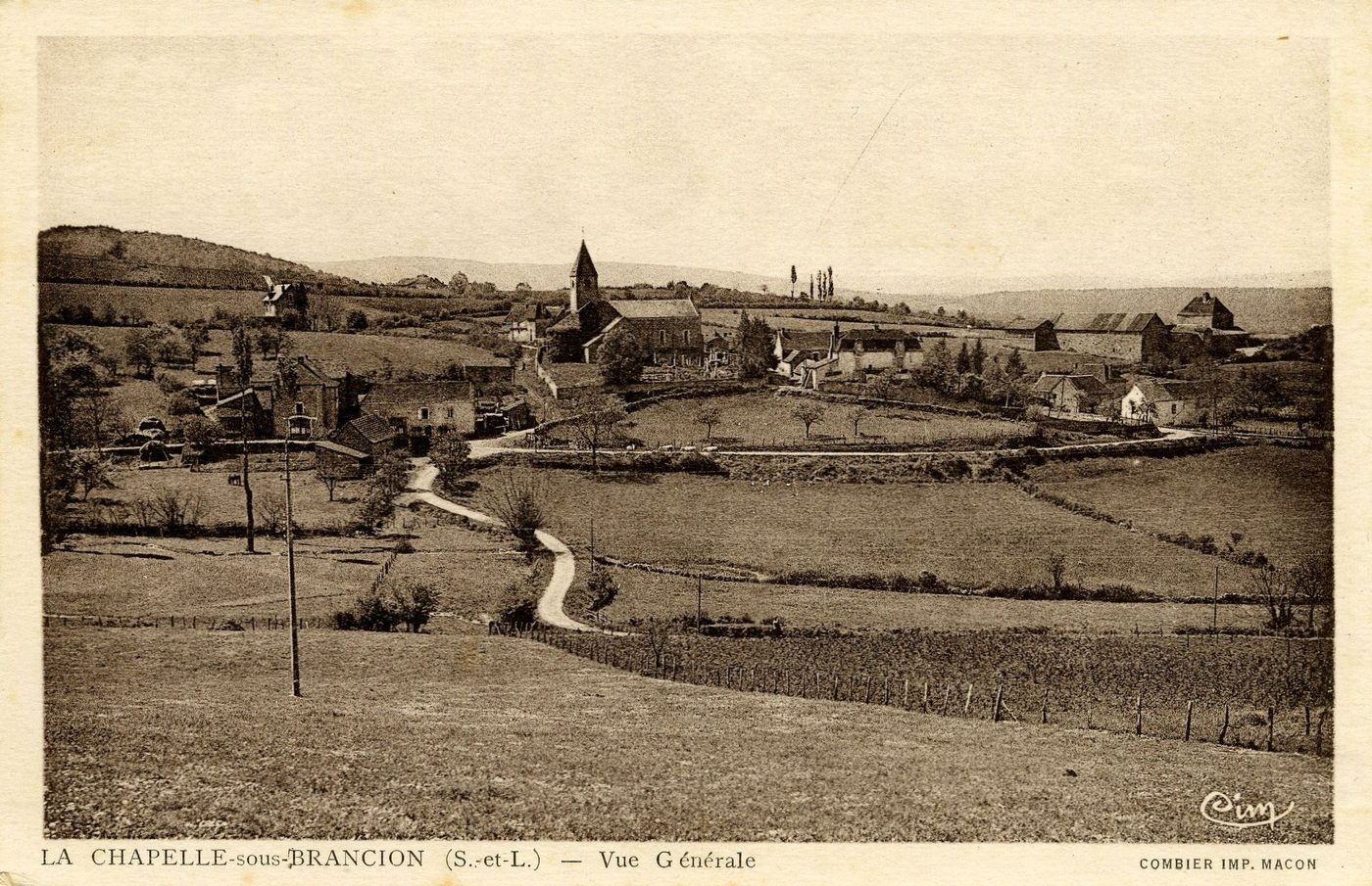 La Chapelle-sous-Brancion. Vue générale.