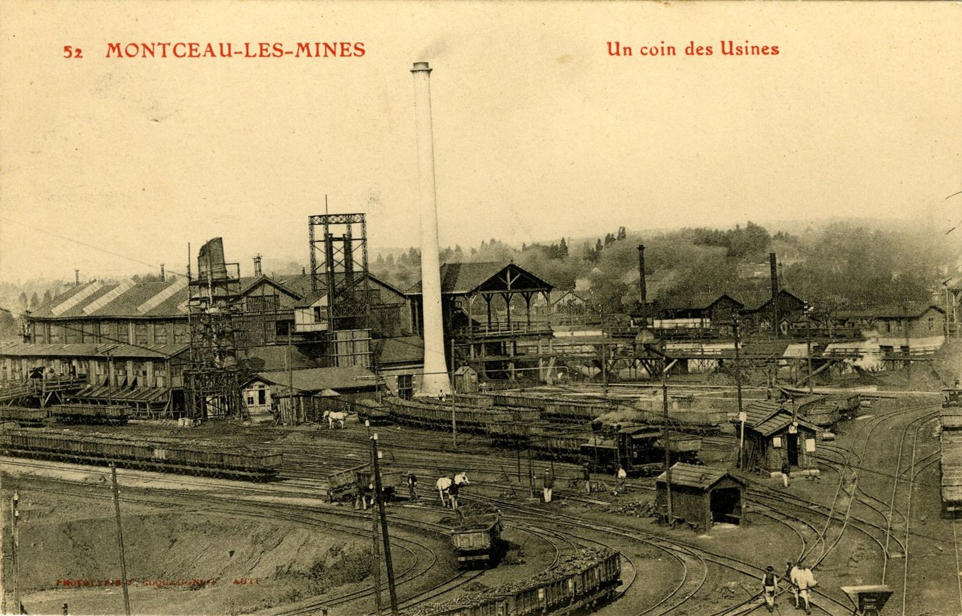 Montceau-les-Mines. Un coin des usines.