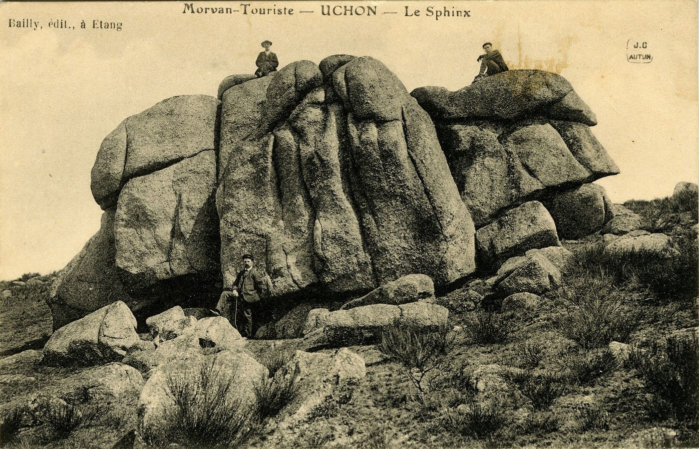 Morvan-touriste. Uchon. Le sphinx.