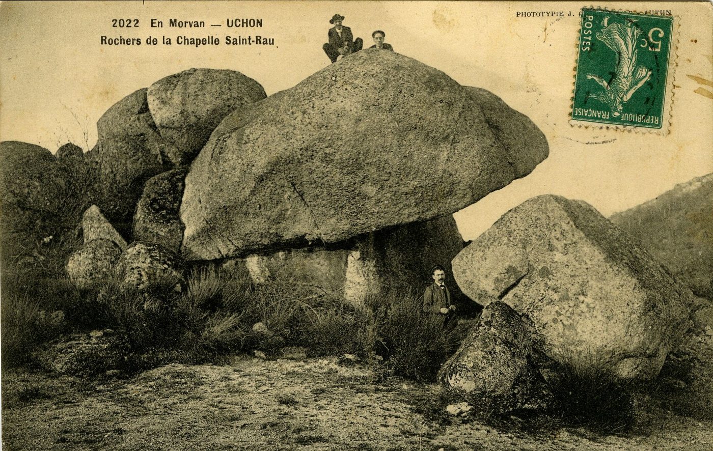 Uchon. Rochers de la chapelle Saint-Rau.