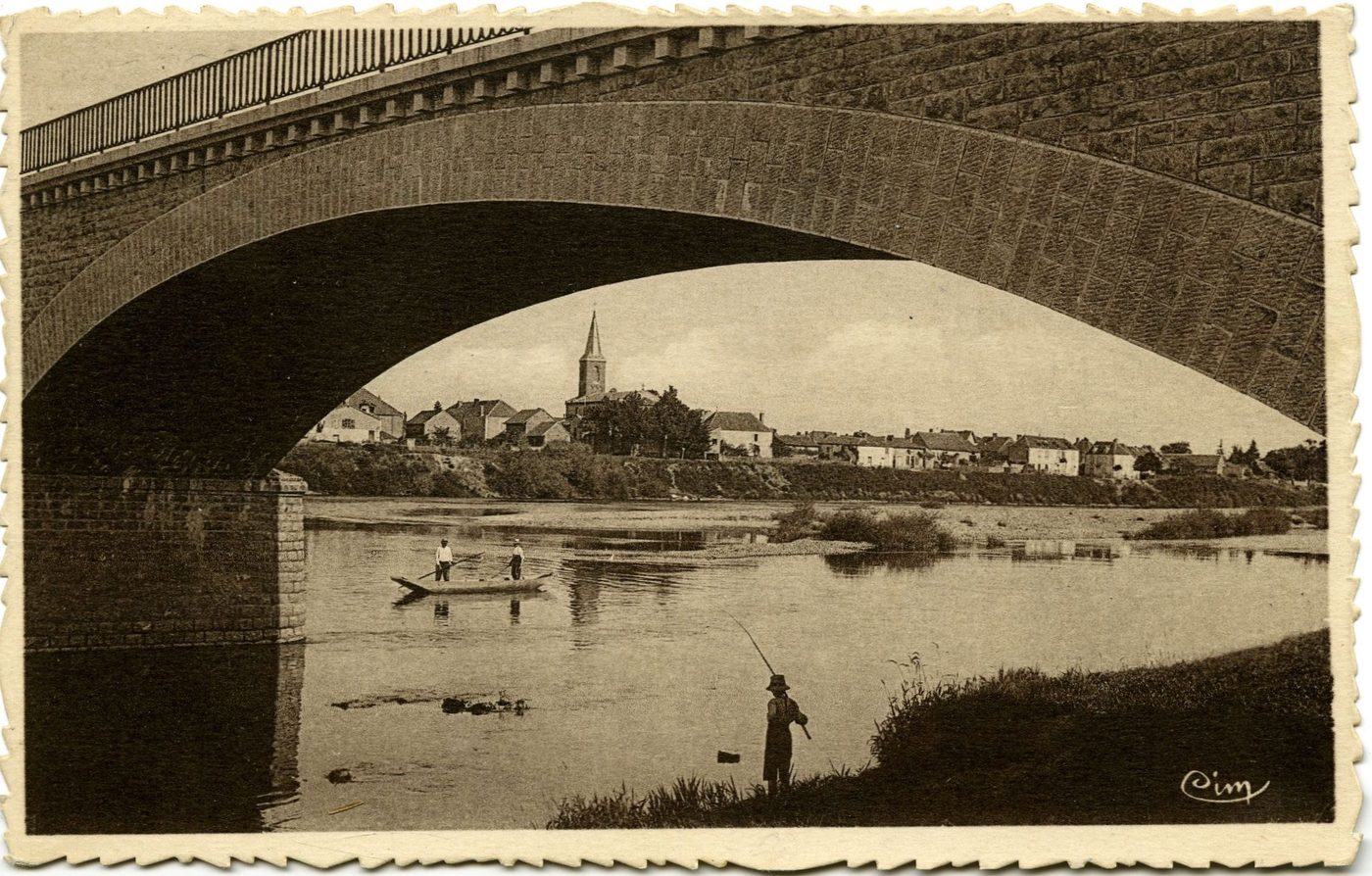 Chambilly. Environs de Marcigny. Le pont.