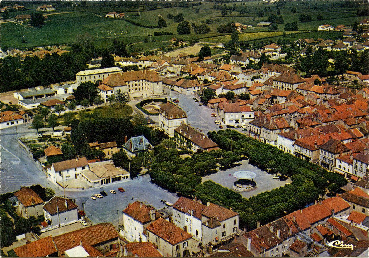 Marcigny. Vue générale aérienne.
