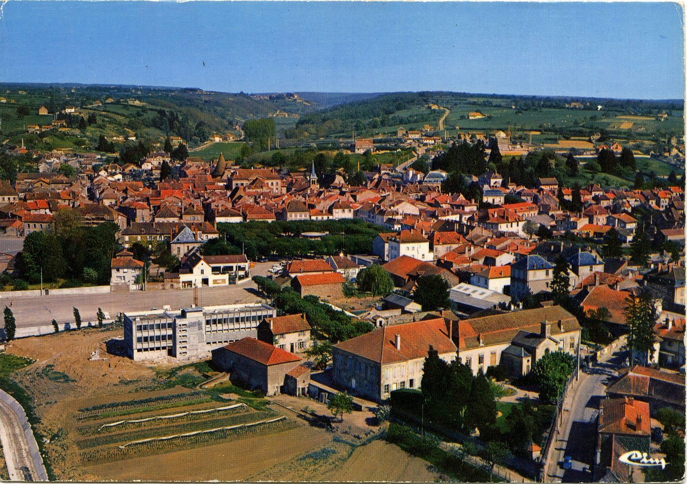 Marcigny. Vue générale aérienne.