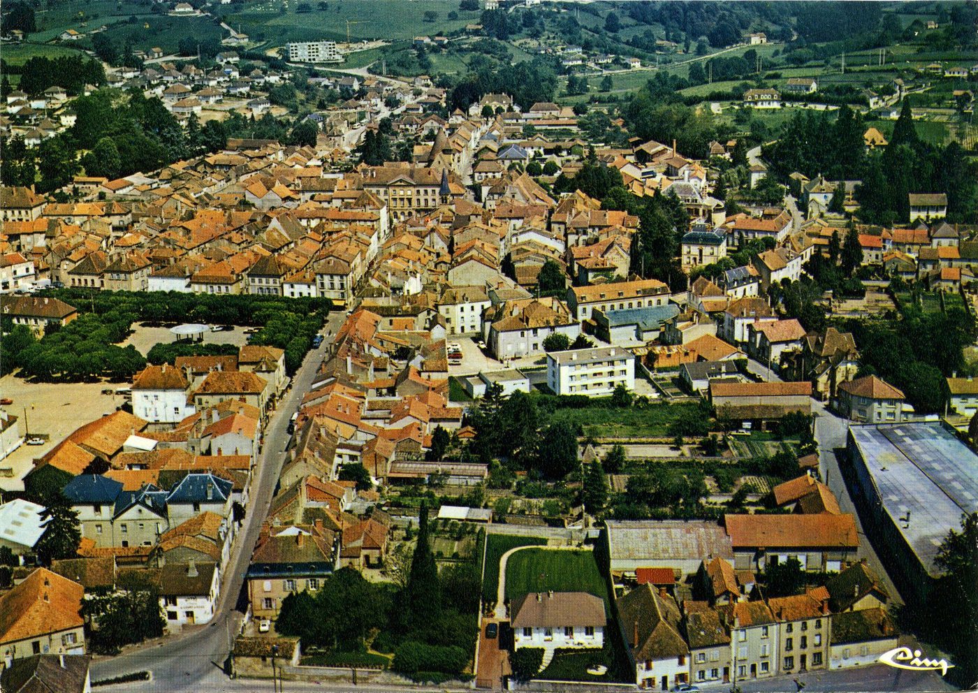 Marcigny. Vue générale aérienne.