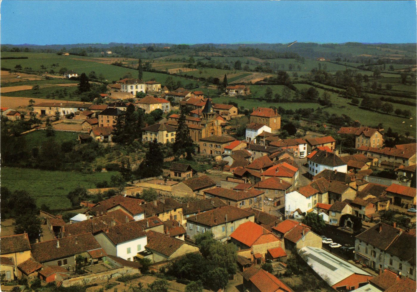 Melay. Vue générale.