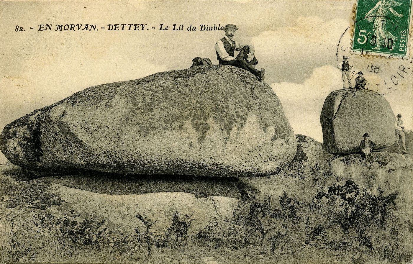 En Morvan. Dettey. Le lit du diable.