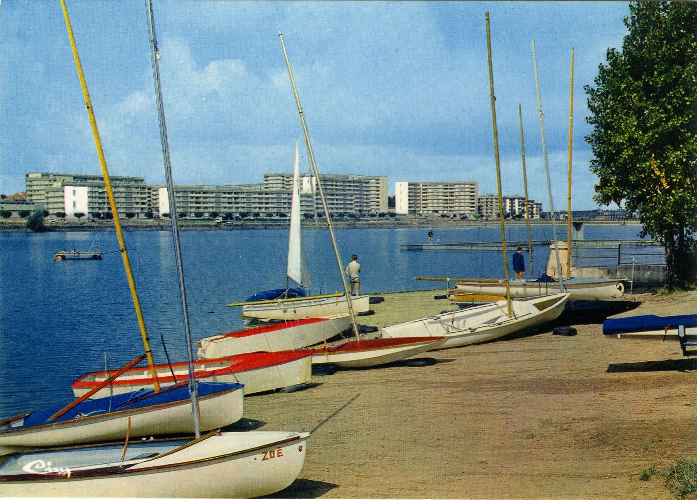 Montceau-les-Mines. Etang du Plessis.