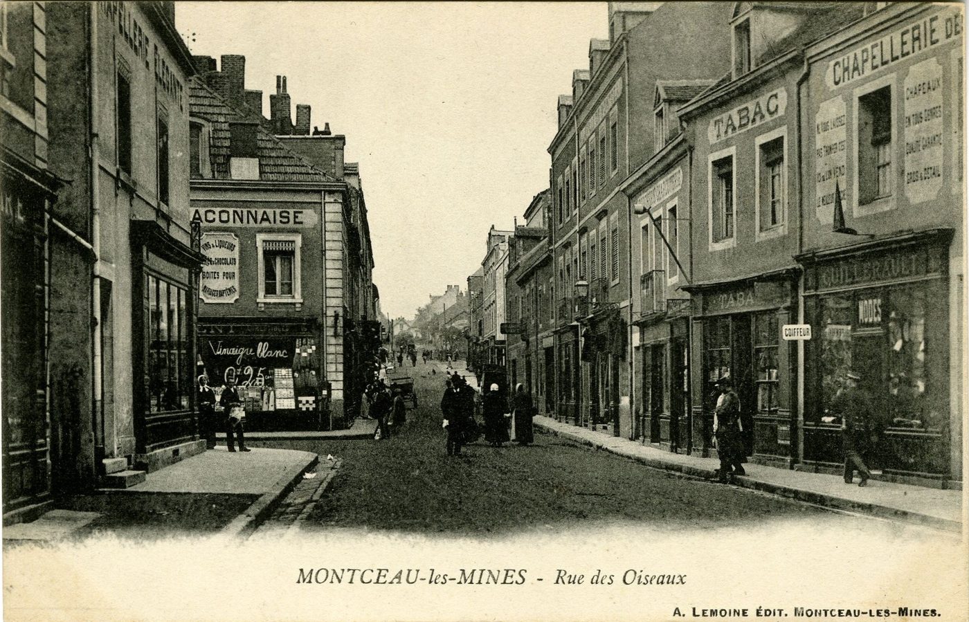 Montceau-les-Mines. Rue des Oiseaux.