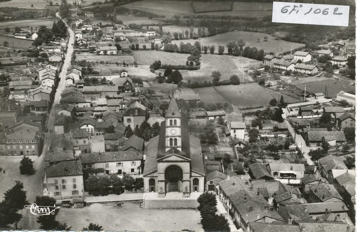 Chauffailles. Vue aérienne. Quartier de l'église.