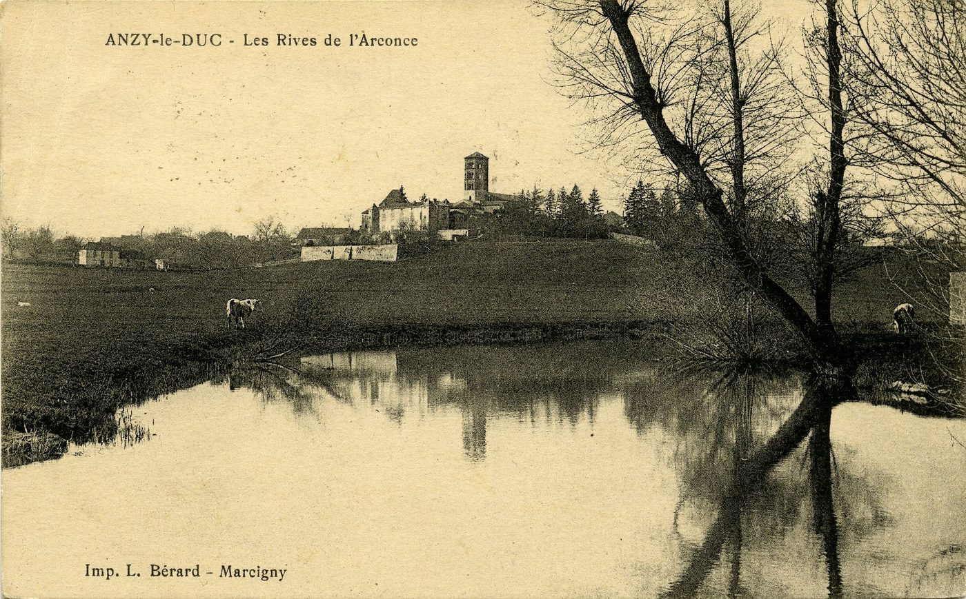 Anzy-le-Duc. Les rives de l'Arconce.