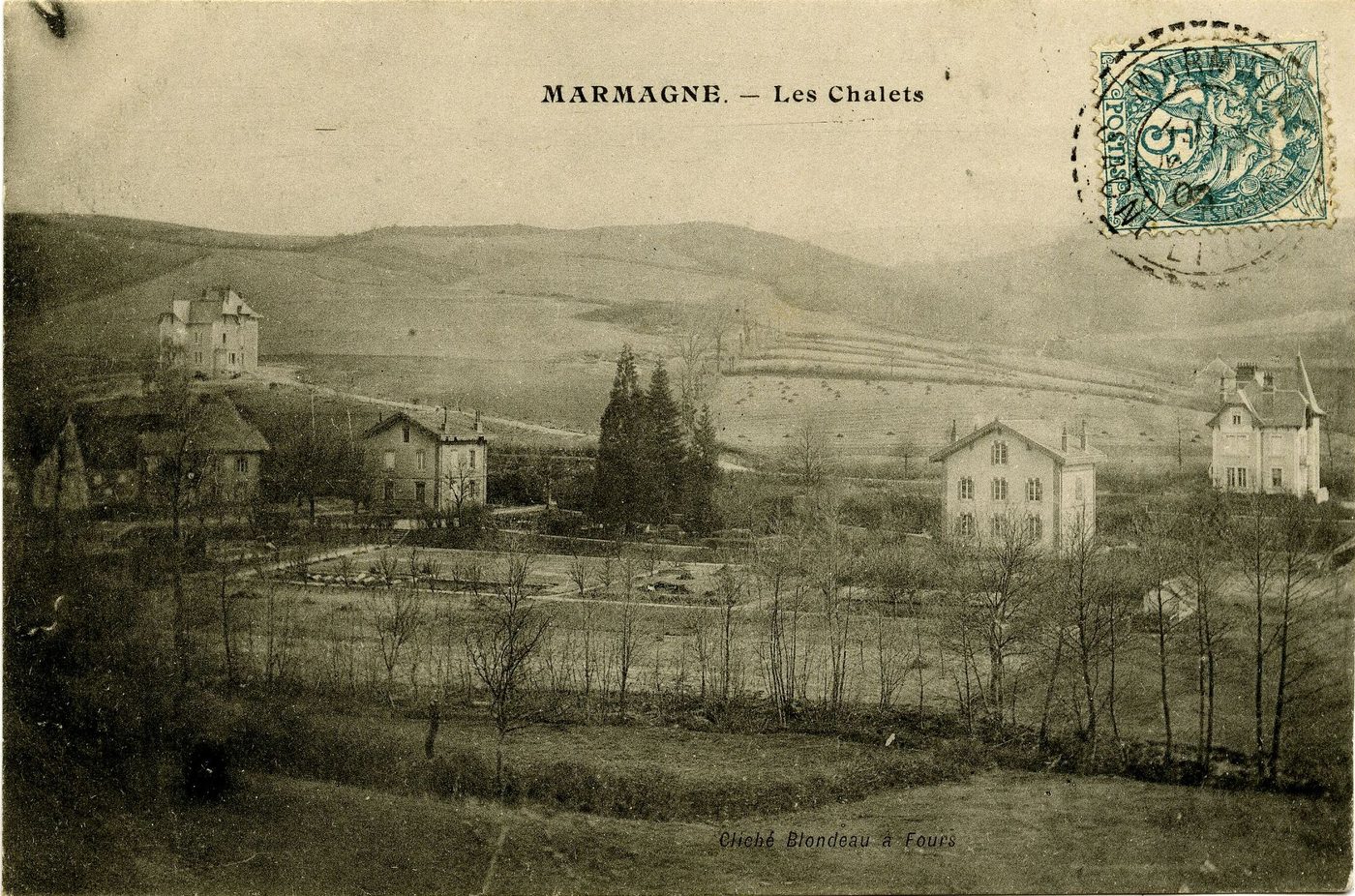Marmagne. Les chalets.