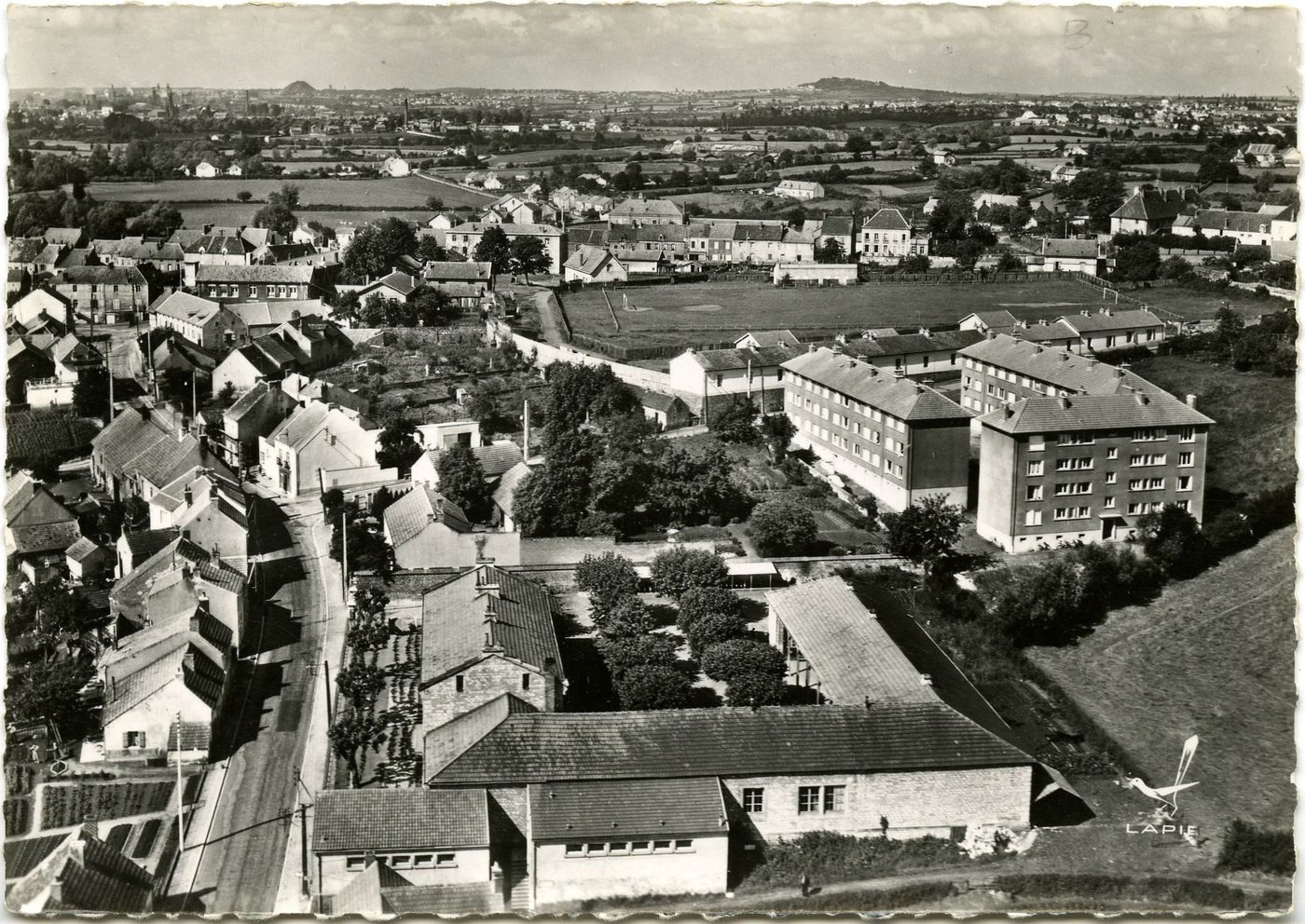 En avion au dessus de ....Blanzy-les-Mines. Les nouveaux immeubles.