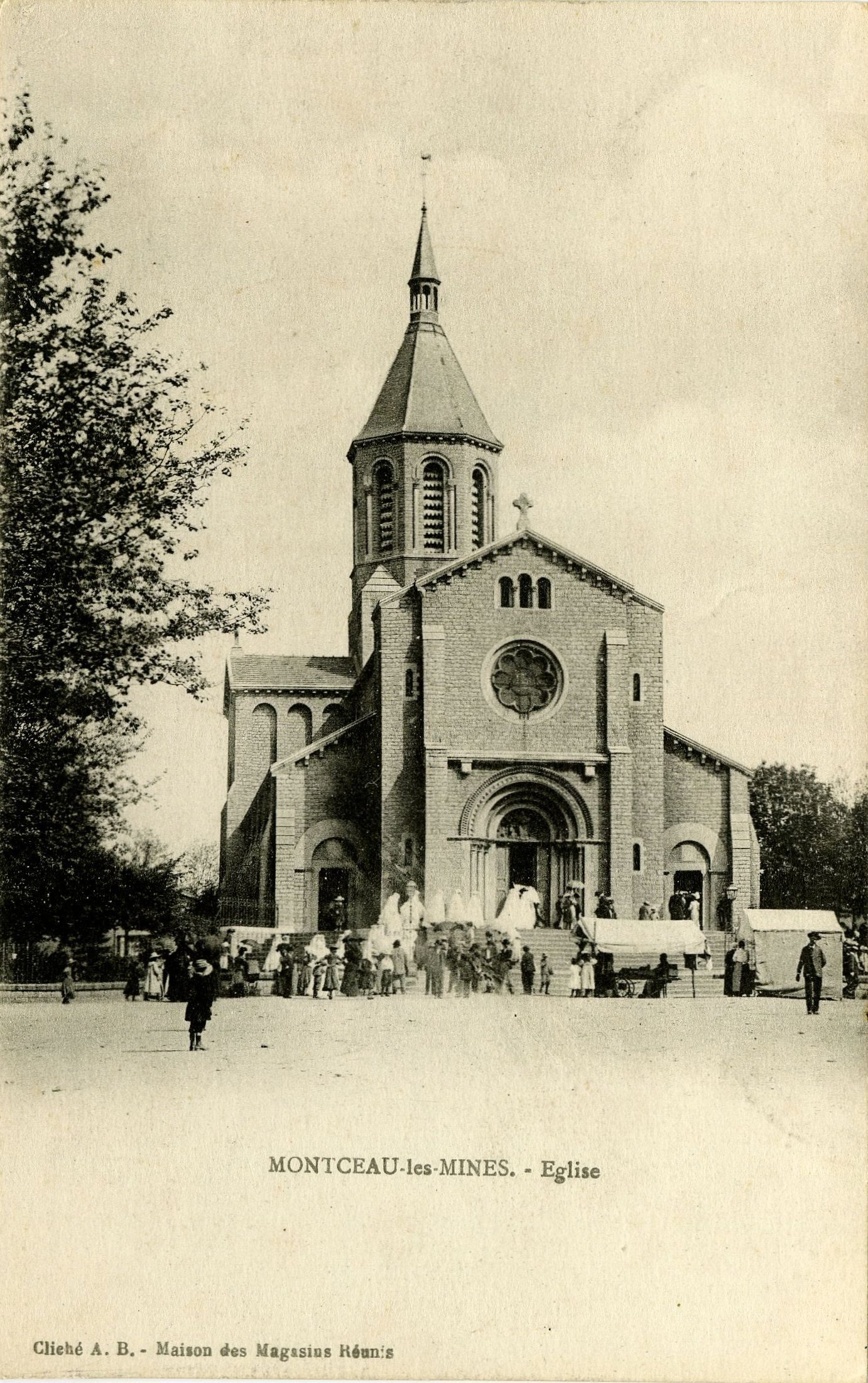 Montceau-les-Mines. Eglise.