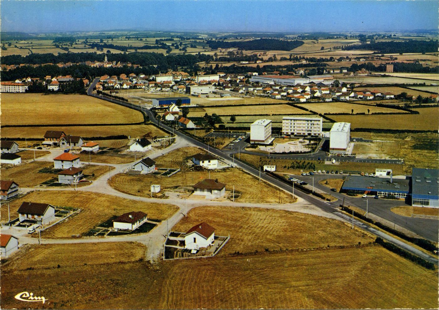 Génelard. Vue générale aérienne.