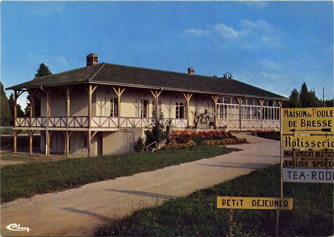 Romenay. Maison du poulet.
