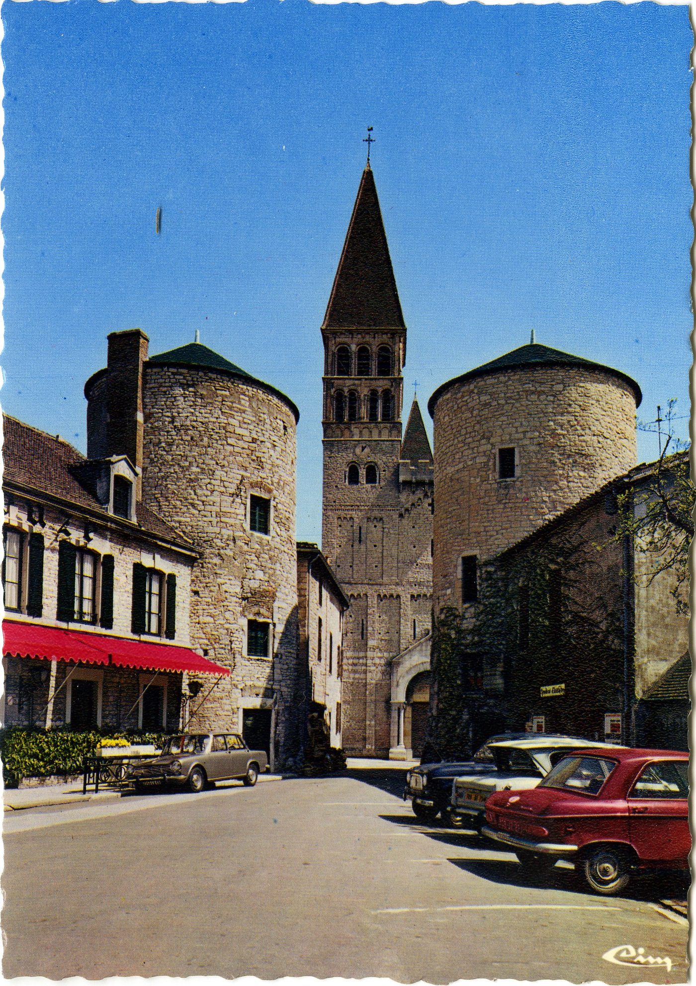 Tournus. Abbatiale Saint-Philibert (Xe s.- XIIe s.).