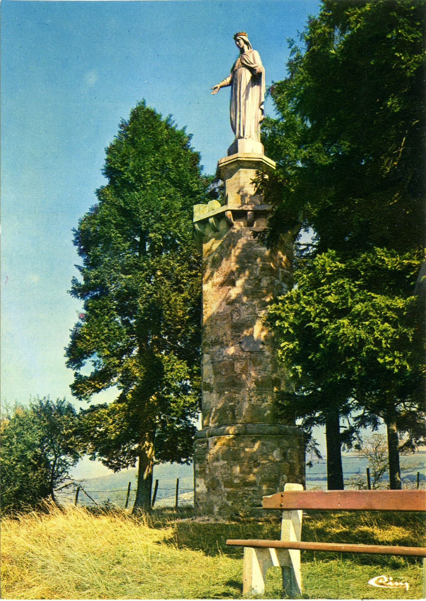 Tramayes. La madone notre-dame du bon secours.