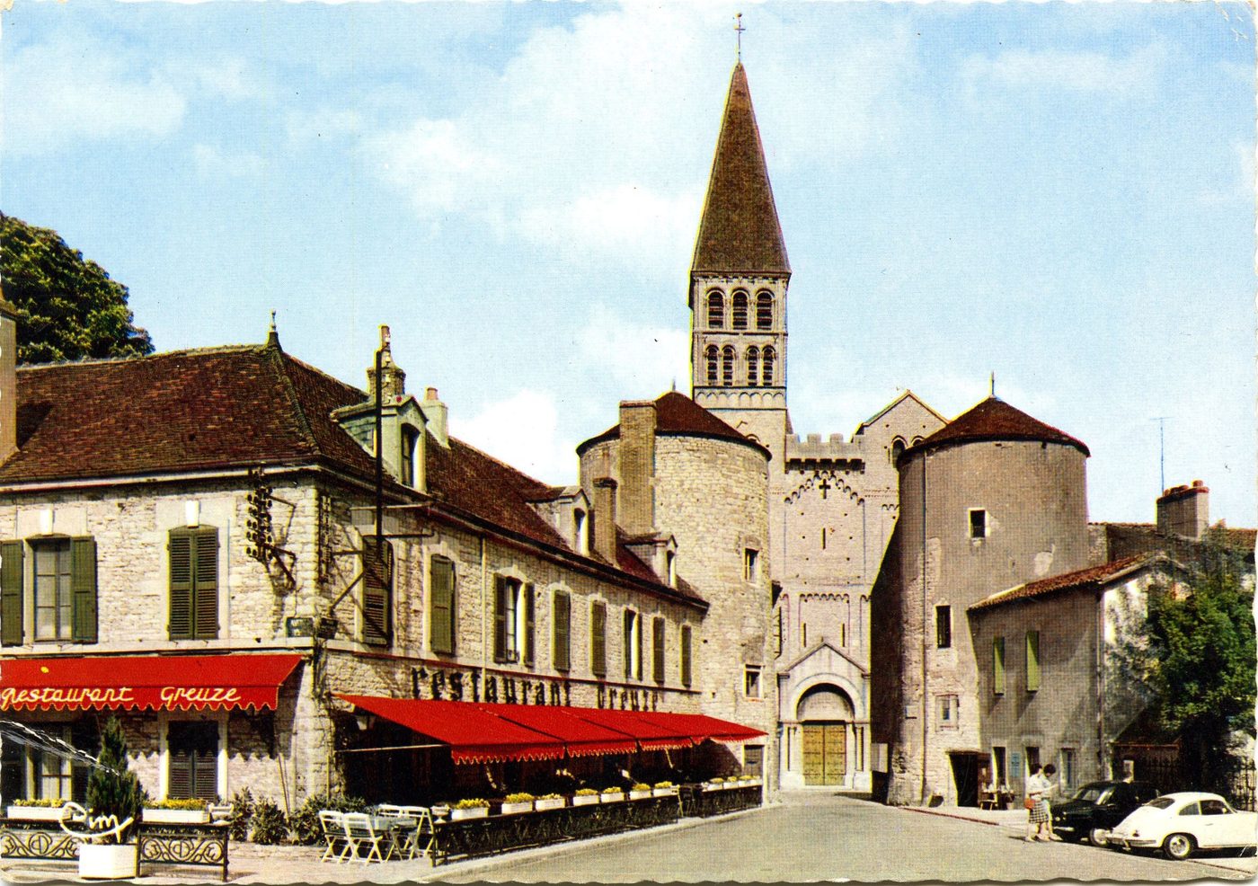Tournus. Abbatiale Saint-Philibert (XIe, XIIe s.).