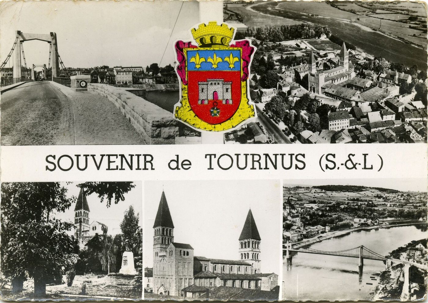 Tournus. La nouvelle route et les tours de l'abbaye.