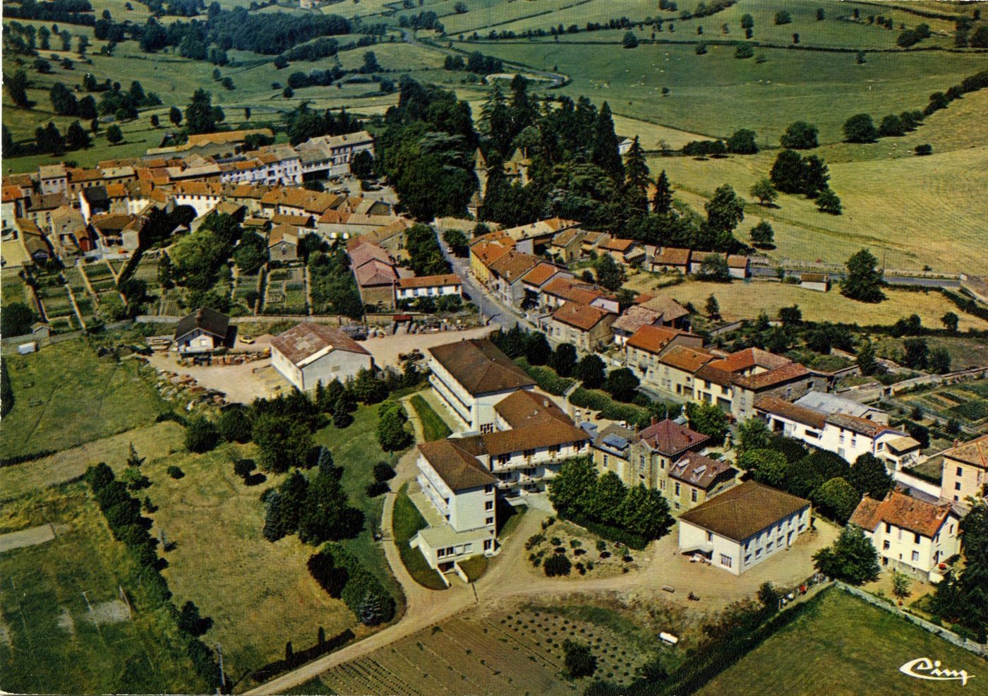 Tramayes. Vue aérienne. Hôpital Corsin. Maison de repos.
