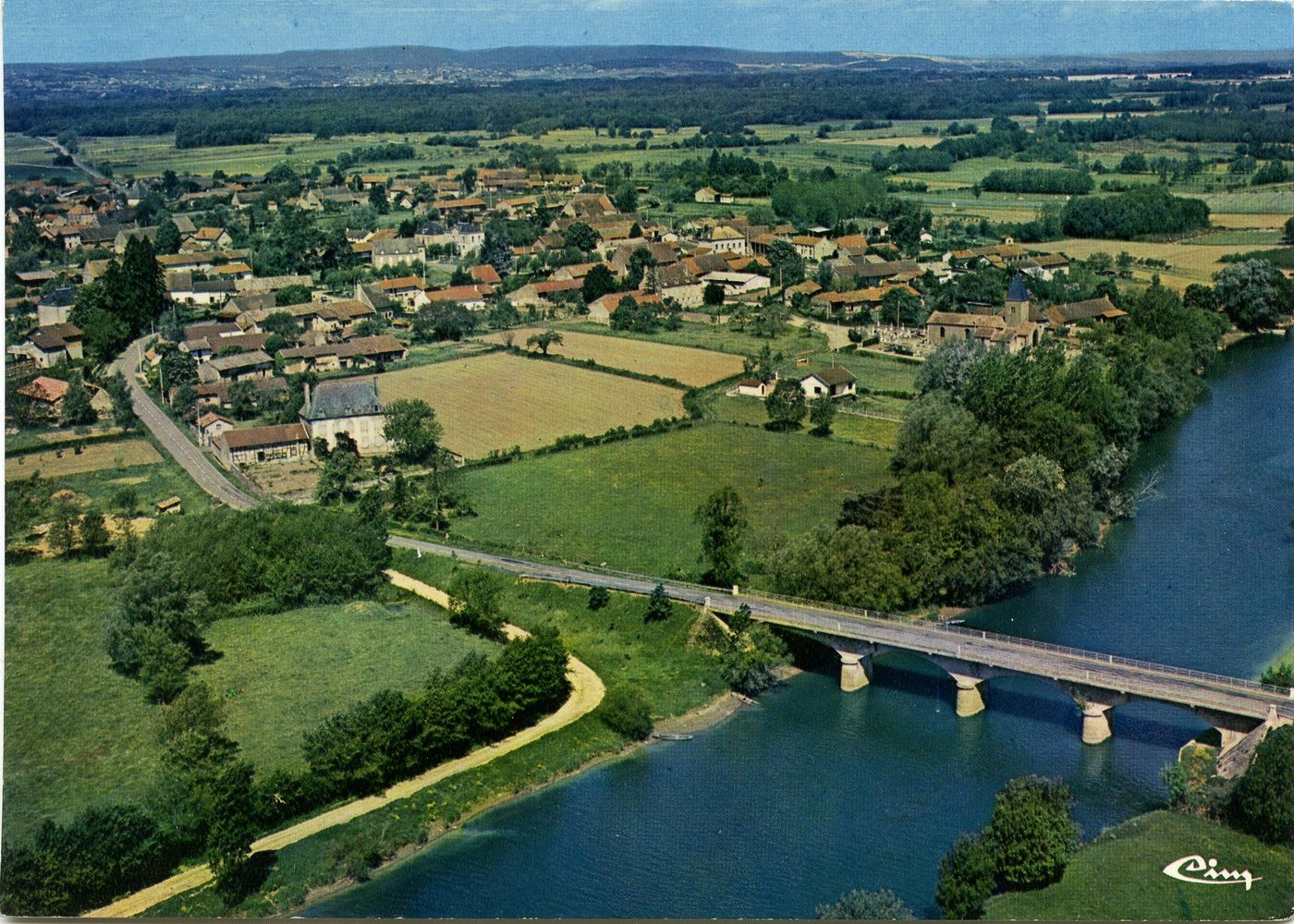Ratenelle. Vue générale aérienne.